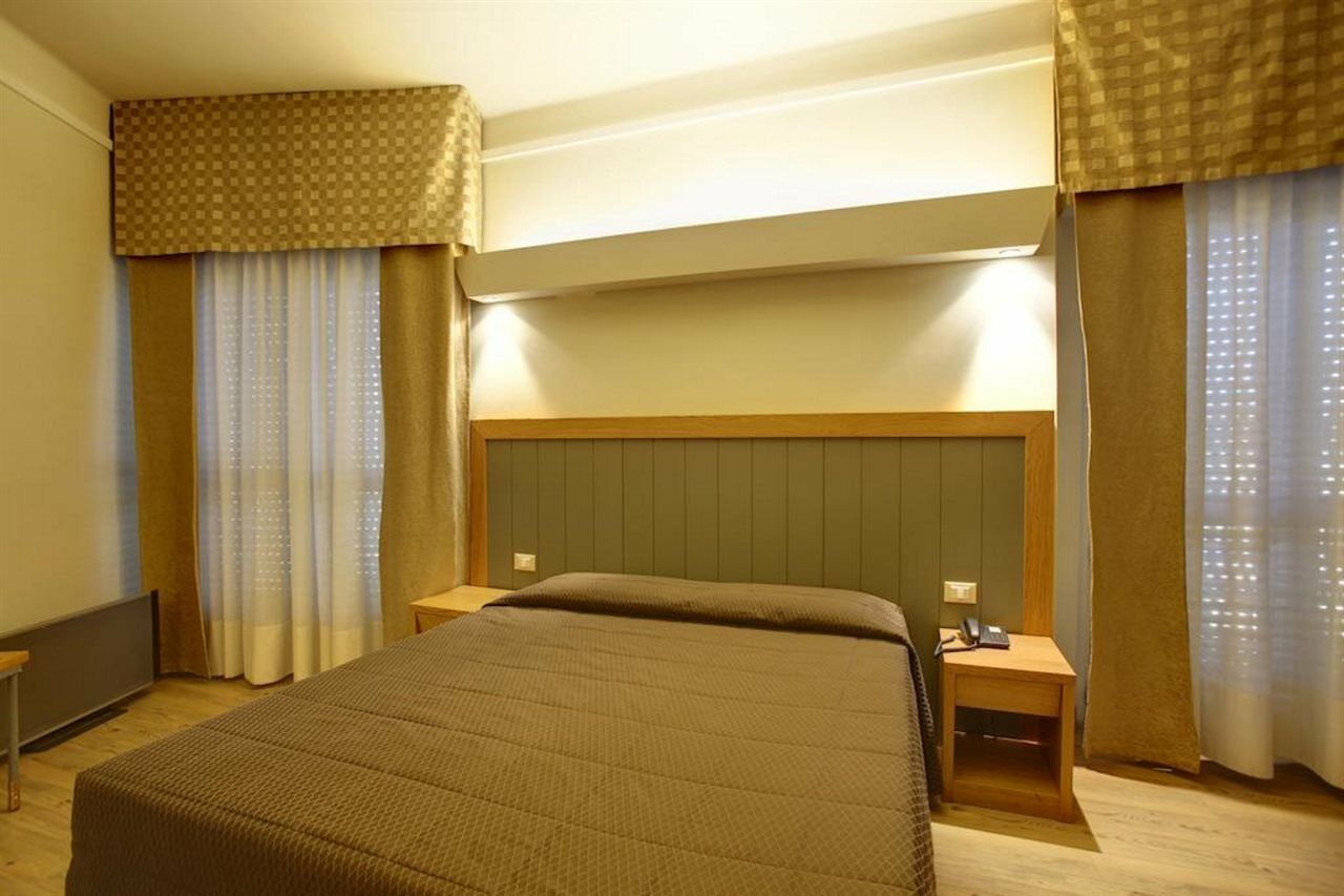 Hotel Delle Nazioni Florence Ngoại thất bức ảnh